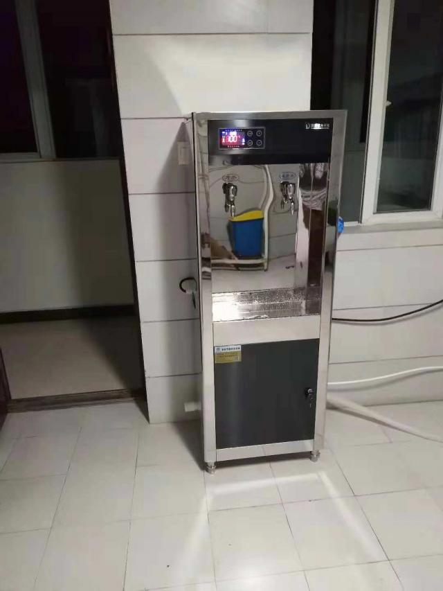 荊門(mén)火車維修中心在我司采購(gòu)德淶飲水機(jī)